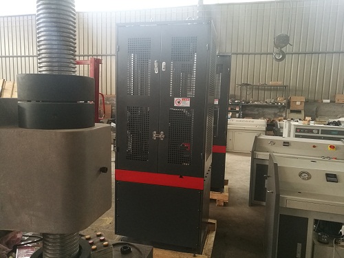 液壓萬能試驗機圖片