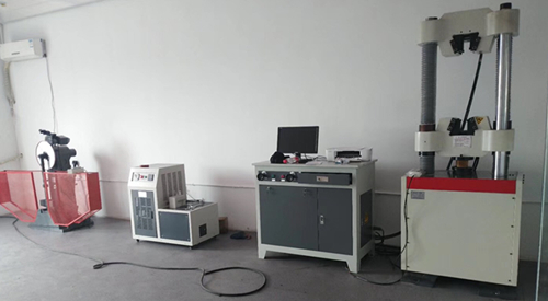 液壓萬能材料試驗機(jī)安裝使用時應(yīng)注意的事項有哪些?